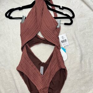 Ribbed Twist Halter One-Piece Swimsuit in Dusty Rose